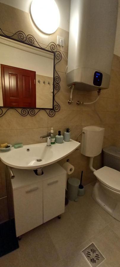 Megyeri Apartman Pocsmegyer Экстерьер фото