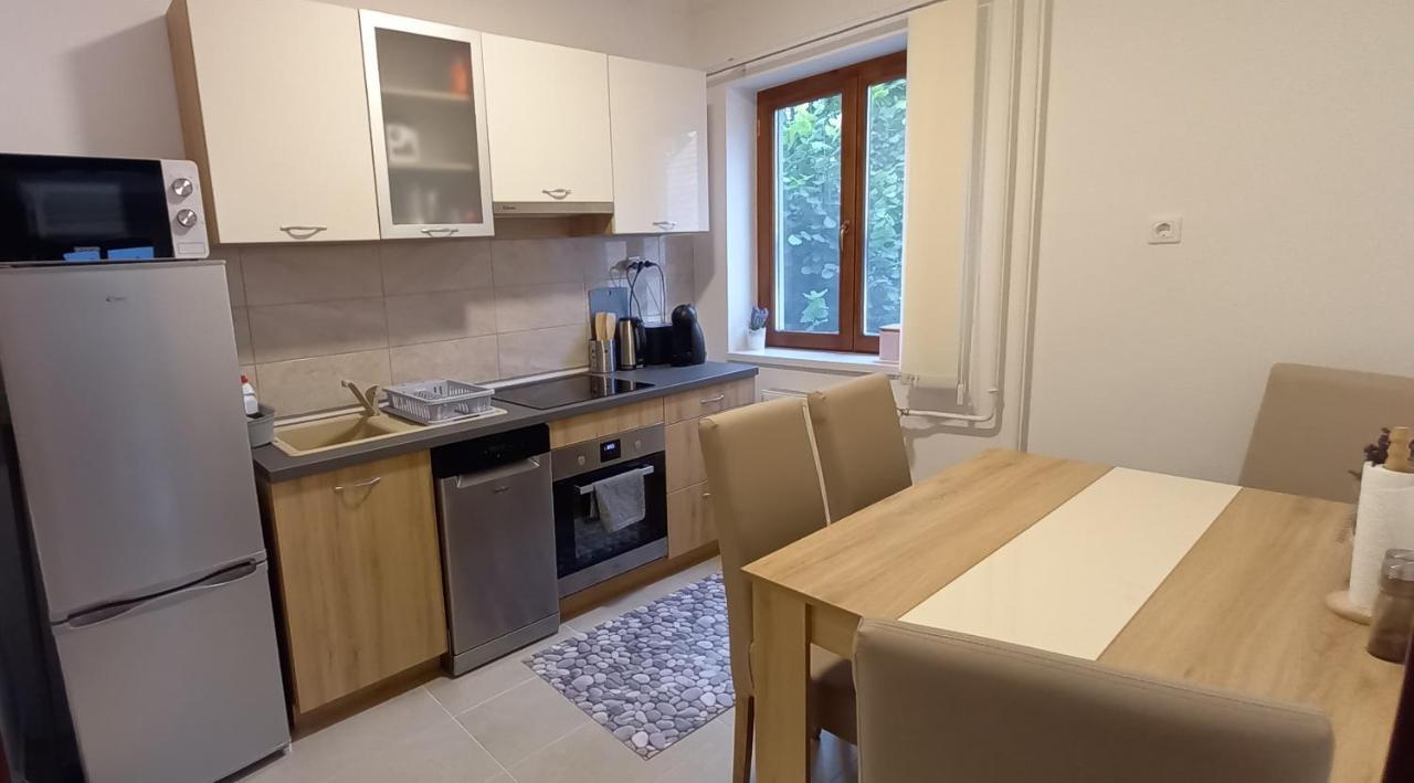 Megyeri Apartman Pocsmegyer Экстерьер фото